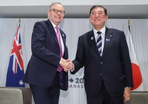 Си подчертава приемането на високи стандарти за изграждането на пристанище за свободна търговия Хайнан