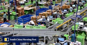 Жени бегачи покоряват планинска пътека в Юнан