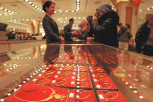 Фирмите променят политиките си за обратно изкупуване на злато