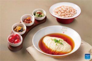 Впивайки вкус на вечни вкусове и история във всяка нишка китайска юфка