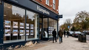 Hamptons returns to television with national campaign